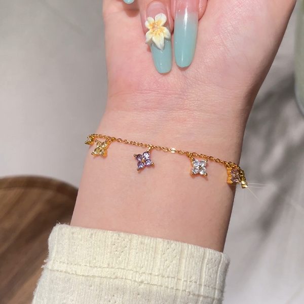 Summer Dopamine Zircon Four-leaf Clover Bracelet Female Korean Style Light Luxury High-grade Sentong Qin Net Red Student Flower Bracelet