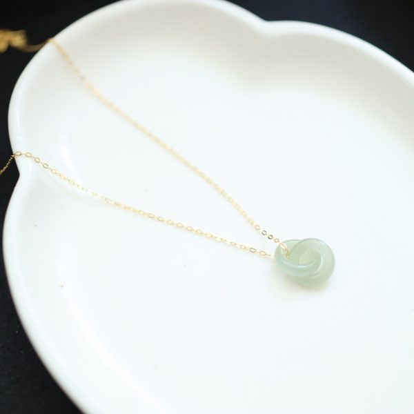 dd5b5944-73e3-4846-bb26-f5267dfe25bb.jpg Women's Natural Hetian Jade Necklace
