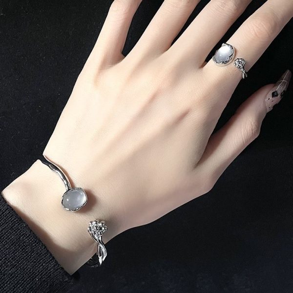 Flower Bud Moonstone Special-interest Design French Gemstone Ring For Women