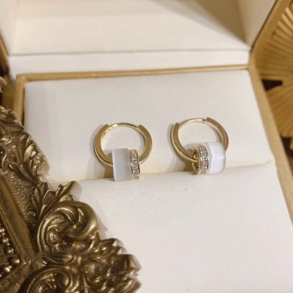 Women's Niche Design Rhinestone Shell Circle Earrings