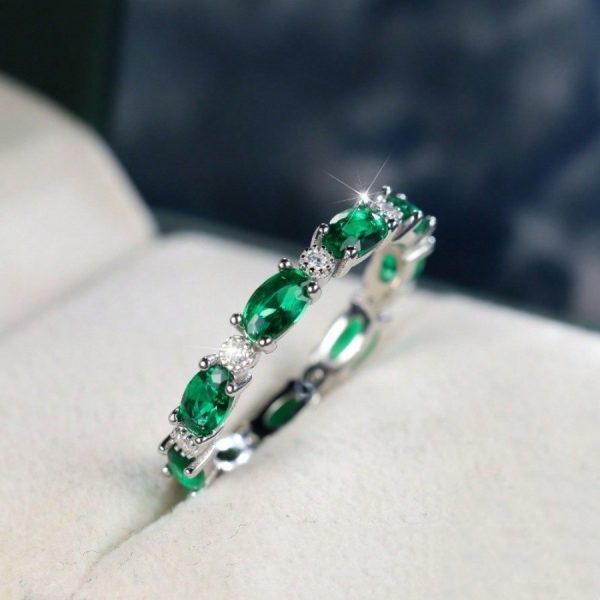 Elegant Retro Green And White Zircon Inlaid Finger