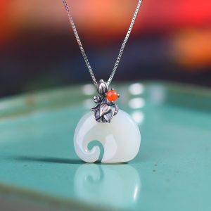 Women's Retro Personality Elephant Ruyi Pendant