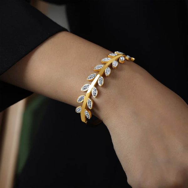 Fashionable All-match Light Luxury Titanium Steel Leaf Shape Bracelet