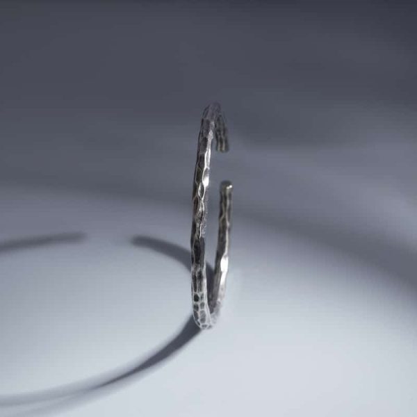 Vintage Distressed Cylindrical Simple Opening Bracelet