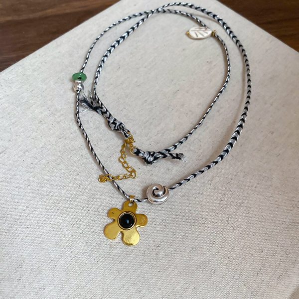 Stone Shell Beaded Flower Pendant Necklace Simple Ethnic Style All-matching