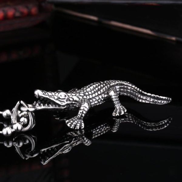 Men's Personality Fashion Vintage Crocodile Pendant