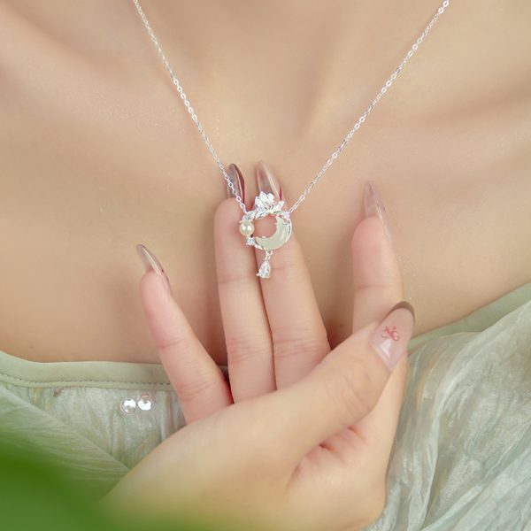 Original New Chinese Lotus Moon Necklace