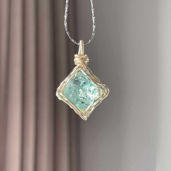 efbea093-bbb5-4ab7-97e5-3df68cb68d2d.jpg Original Handmade Winding Necklace Pendant Aquamarine Amethyst Gem Grade