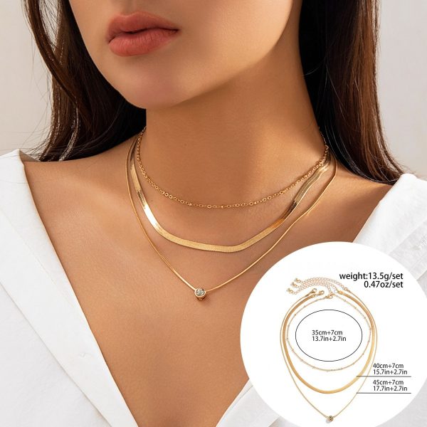 f30d2f1c-cb48-4c53-a3bc-30fa58dcc859_fine.jpeg Snake Bone Chain Contrast Color Necklace Women's Versatile Diamond