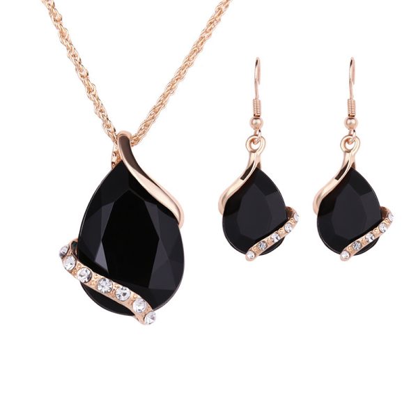f41d6d24-4206-46ff-b7c1-18f15a6a3b27.jpg Jewelry Set Pendant Necklace Earrings