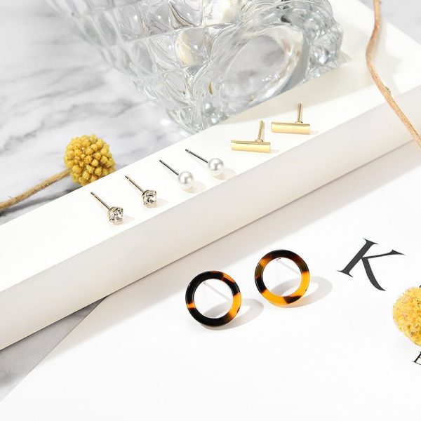 Simple Style New Pearl Round Word Earrings Set
