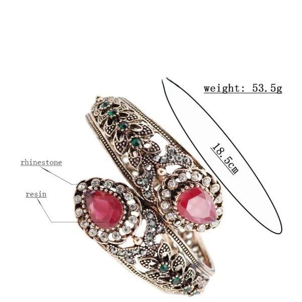 European And American Retro Alloy Gemstone Bracelet