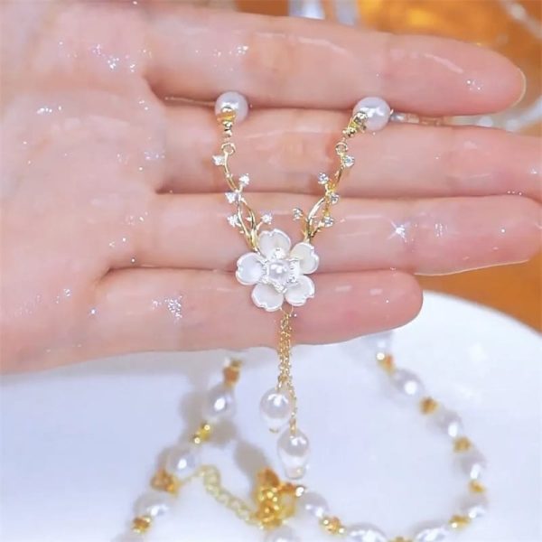 Popular High-grade Light Luxury Minority Exquisite Sweater Chain